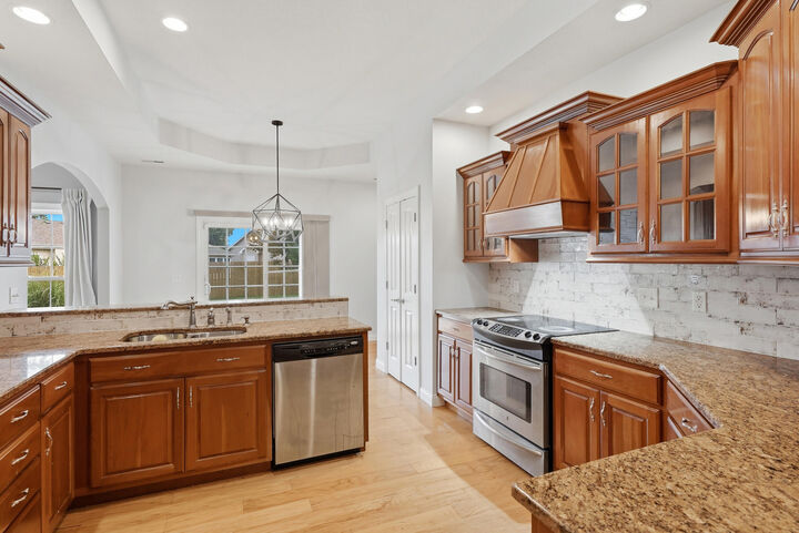 Property Photo:  504 Eagle Lake Dr  MO 65010 