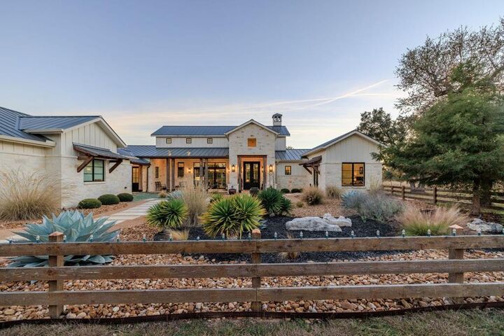 Property Photo: 176 Inspiration Loop TX 78624