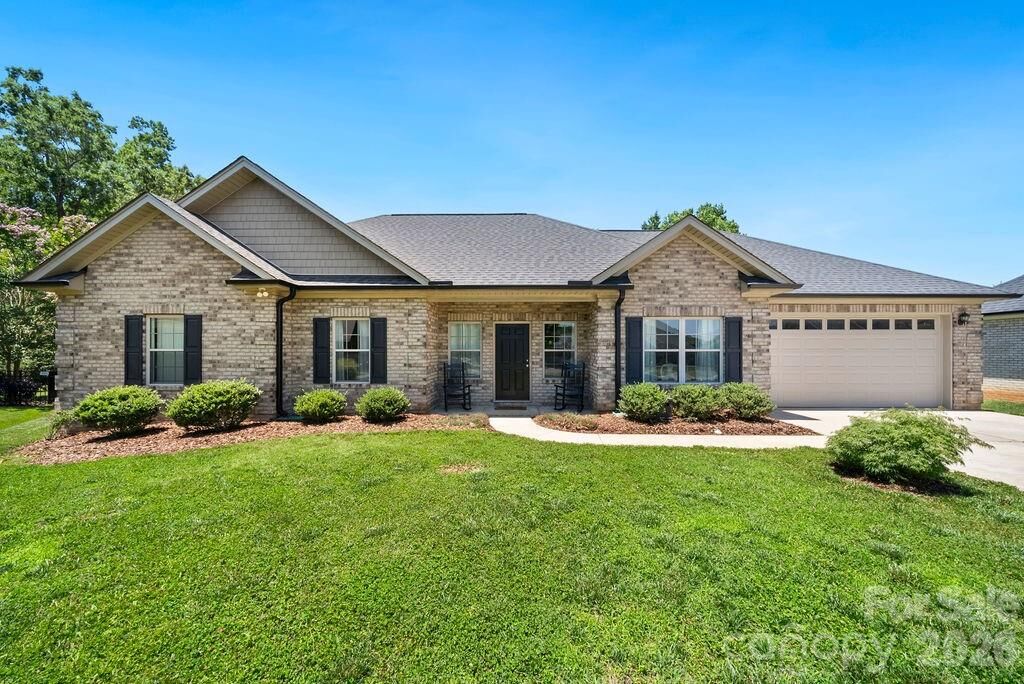 Property Photo:  5226 Sustar Drive  NC 28110 
