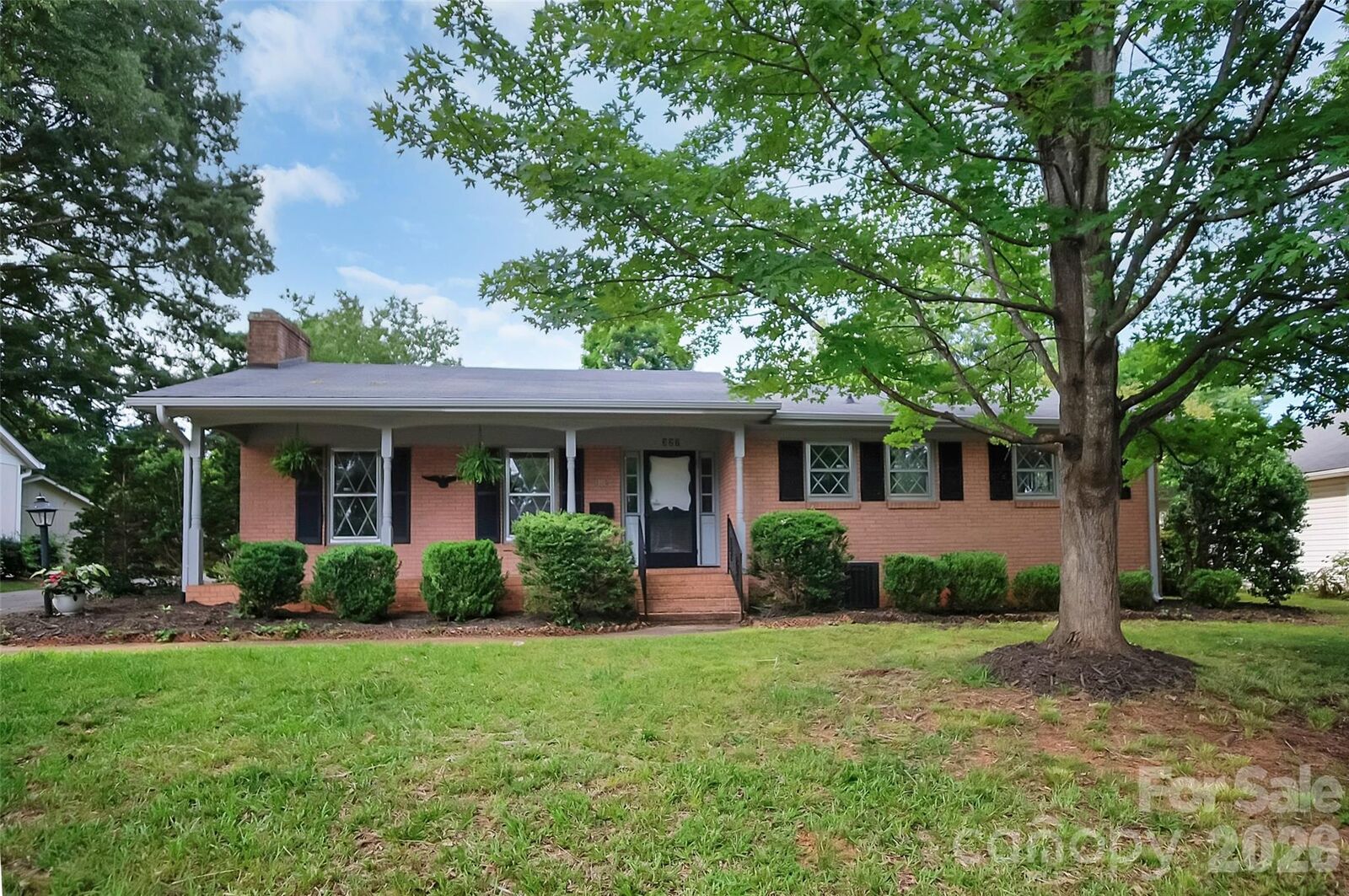 Property Photo: 327 Arlington Street NC 28043