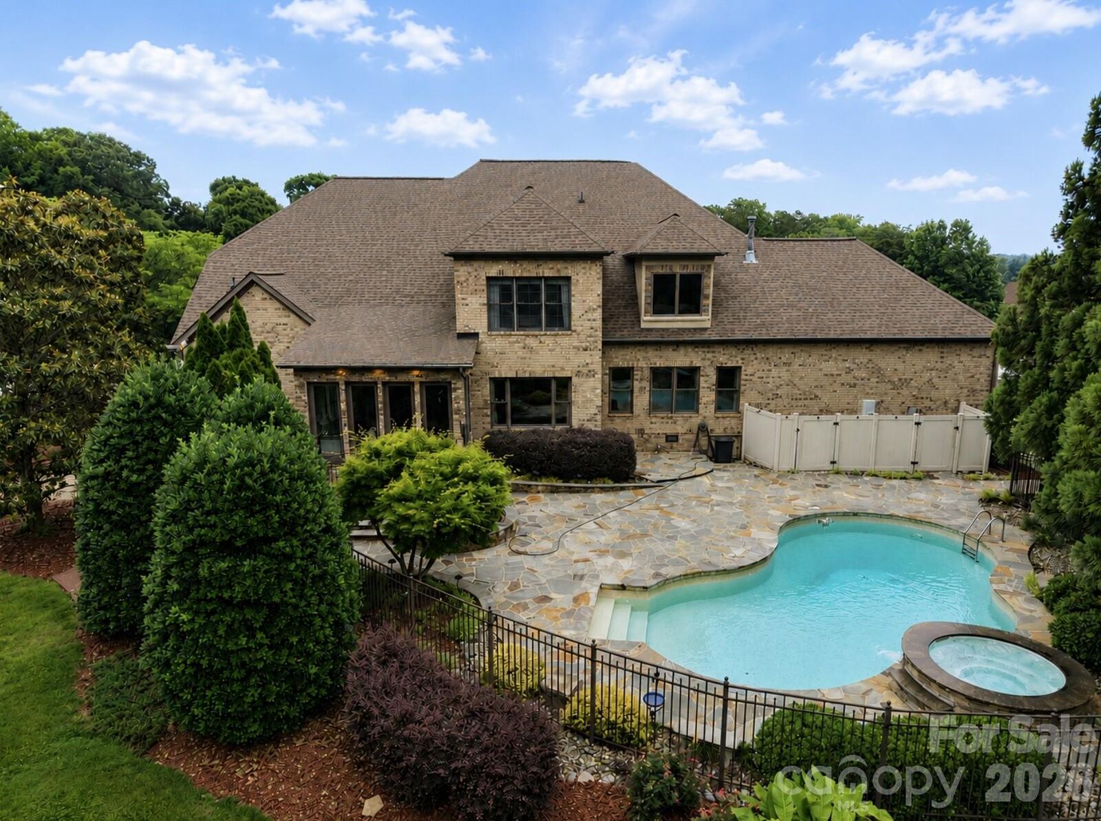 Property Photo: 142 Riverchase Lane NC 28115