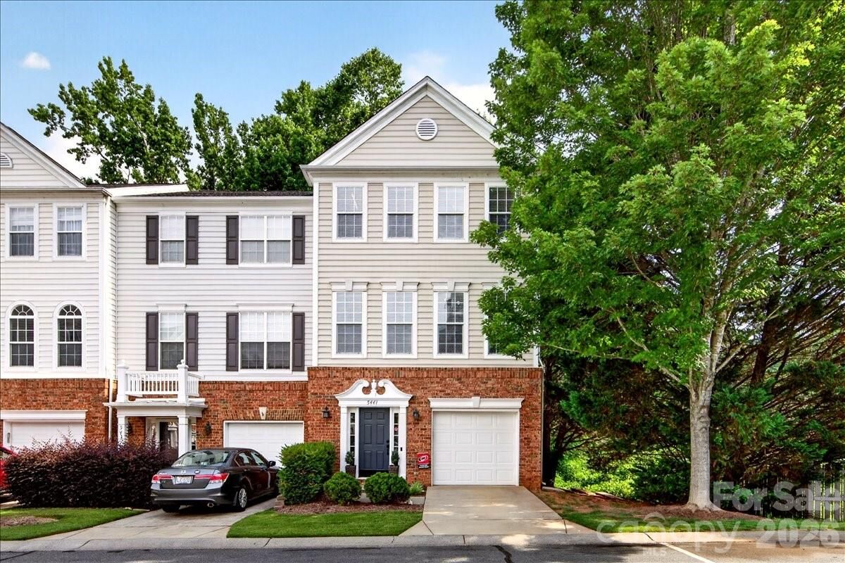Property Photo: 5441 Werburgh Street NC 28209