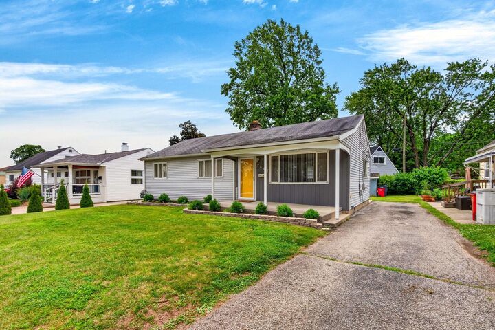 Property Photo: 2867 Columbus Street OH 43123