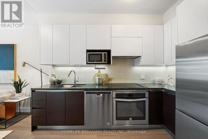 Property Photo:  15 Water Walk Drive 302  ON L6G 0G2 