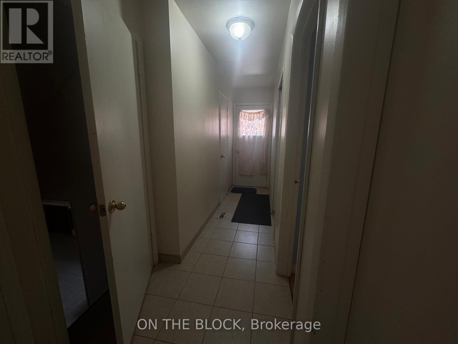 Property Photo: 33 Harrington Crescent ON M2M 2Y6