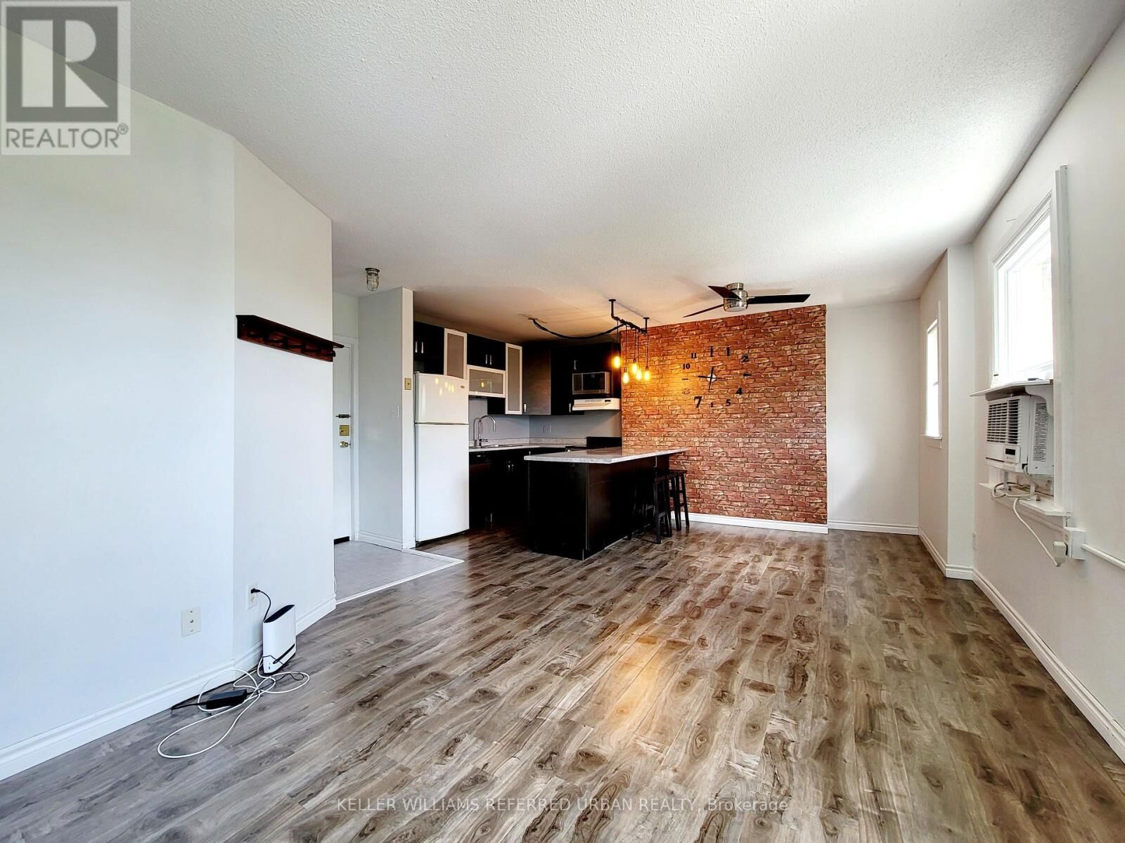 Property Photo: 114 Vaughan Road 407 ON M6C 2M1