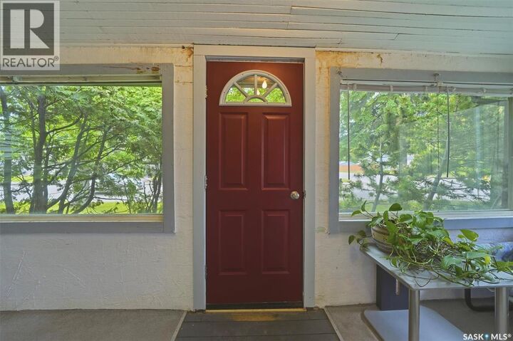 Property Photo:  1003 6th Street E  SK S7H 1E1 