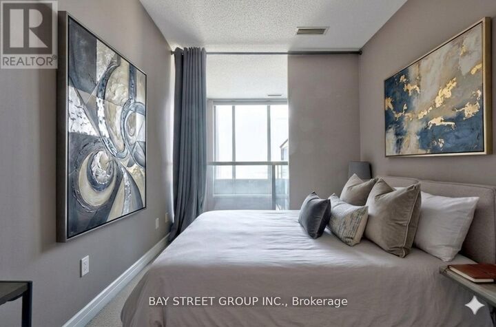 Property Photo:  1 Avondale Avenue Uph3  ON M2N 7J1 