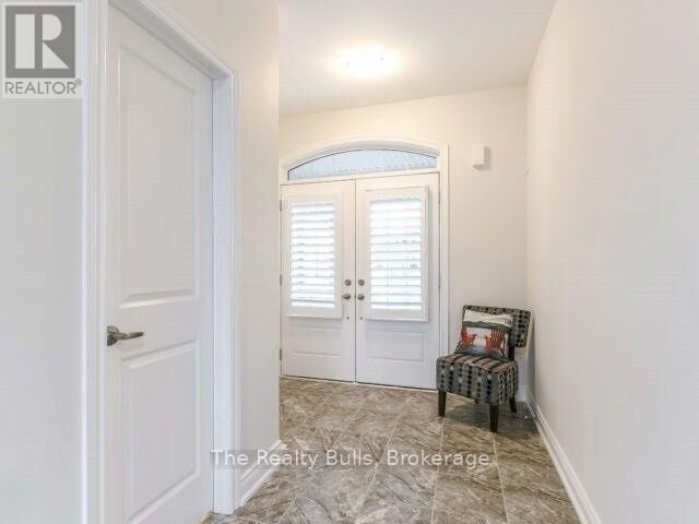 Property Photo:  3 Provost Trail  ON L6Y 6E7 