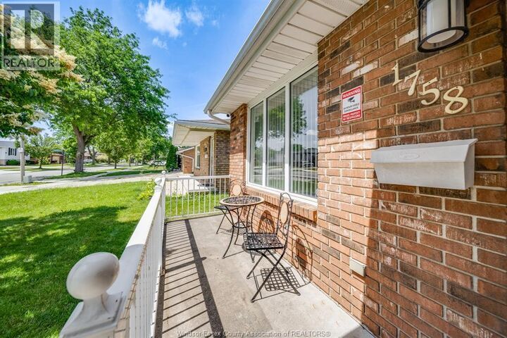 Property Photo:  1758 Southdale Drive  ON N8W 4X1 