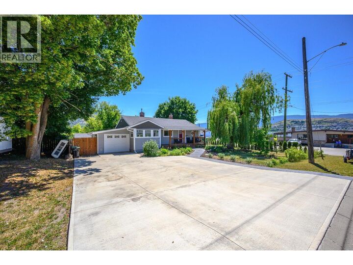 Property Photo: 2501 17 Street BC V1T 3Y5