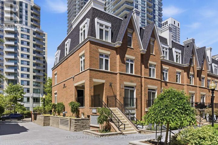 Property Photo: 87 Lillian Street 8 ON M4S 2H7