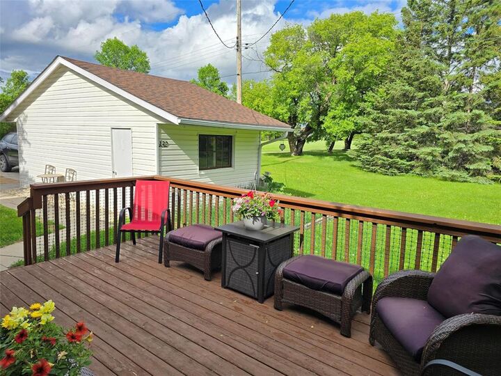 Property Photo: 132 Maple Street MB R0C 1B1