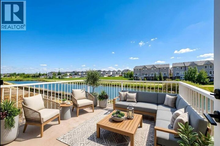 Property Photo:  310 Montrose Crescent Southeast  AB T1V 0L1 