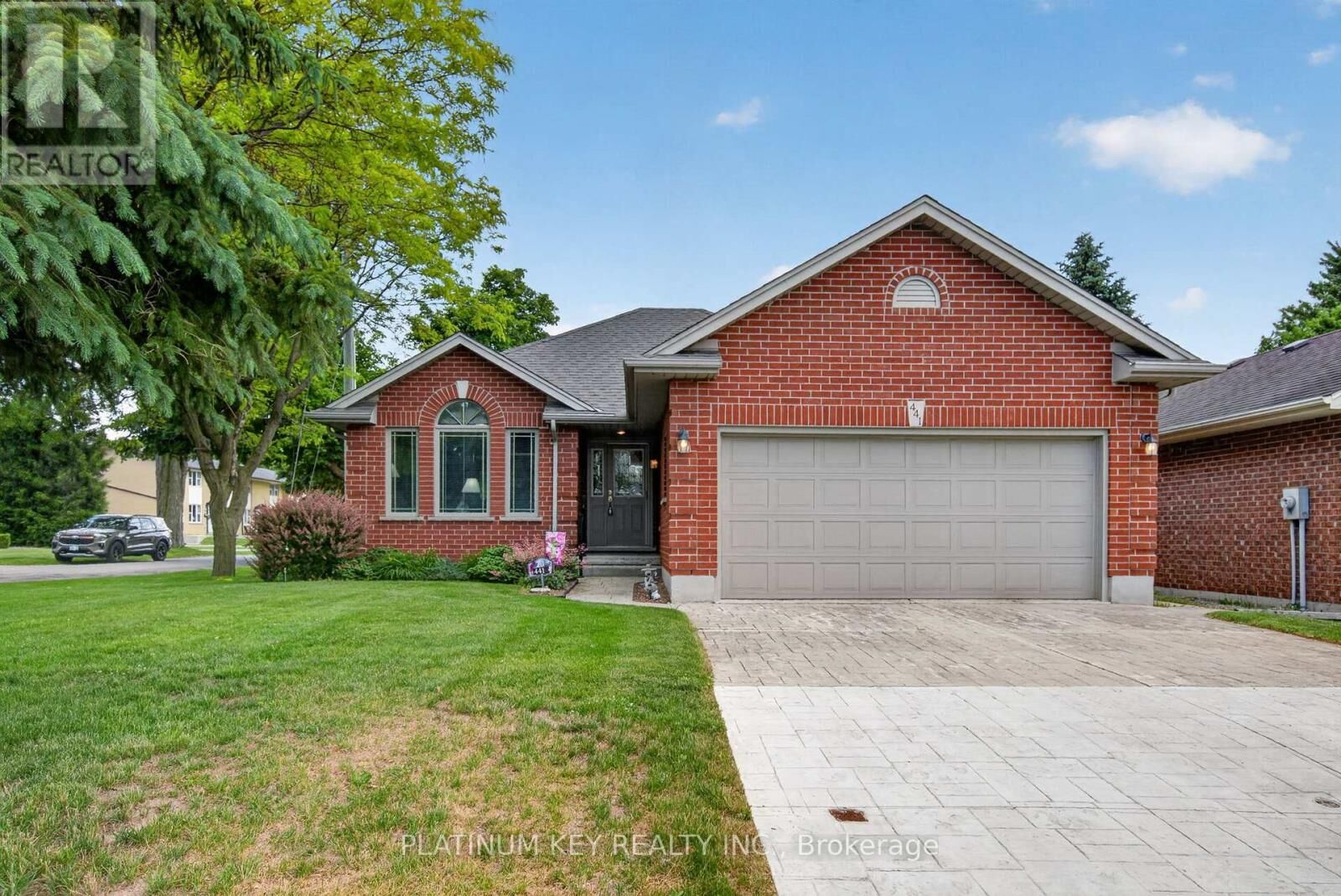 Property Photo:  441 Drury Lane  ON N7G 3G2 