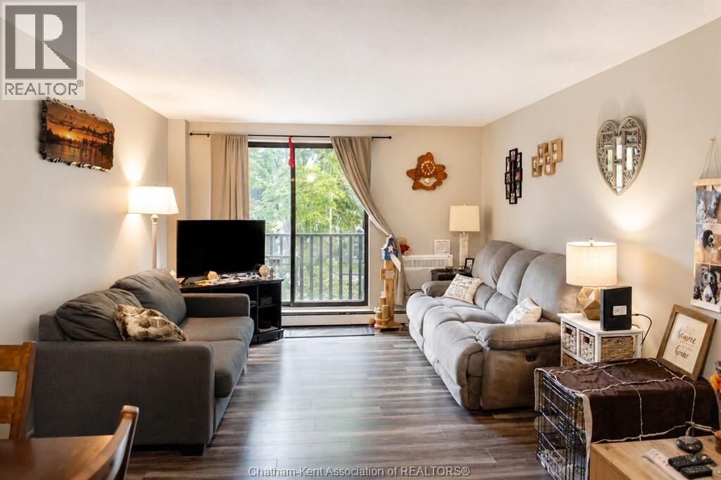 Property Photo: 225 Campus Parkway 212 ON N7L 4X2