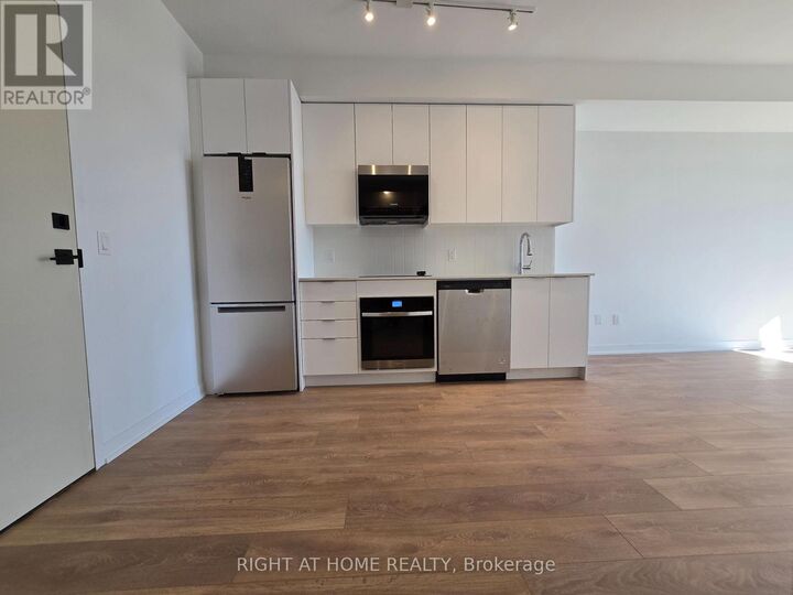 Property Photo:  474 Caldari Road 707  ON L4K 0R5 
