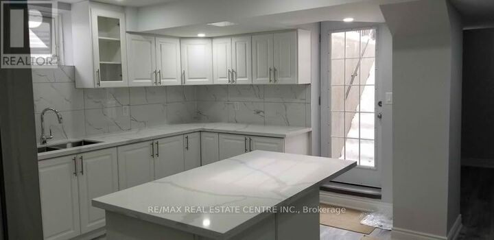Property Photo: 3 Upperlinks Drive Bsmt ON L6P 2T9