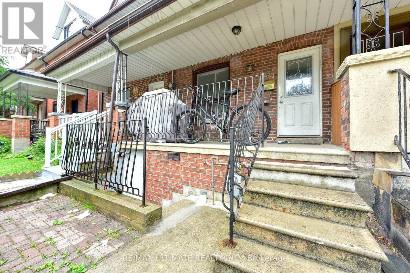 Property Photo:  433 Symington Avenue Basement  ON M6N 2W4 