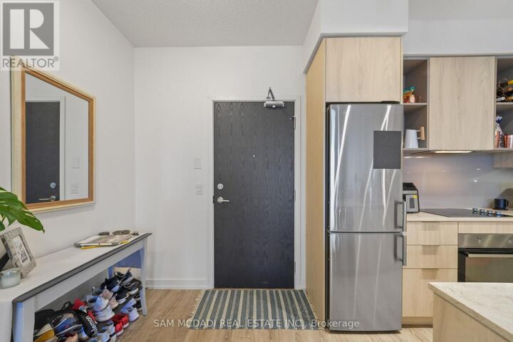 Property Photo:  200 Sackville Street 1106  ON M5A 0C4 