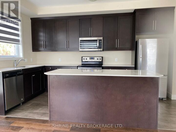 Property Photo:  1960 Dalmagarry Road 117  ON N6G 0T8 