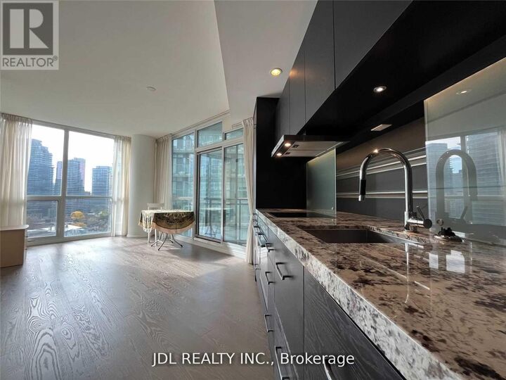 Property Photo:  45 Charles Street East 1702  ON M4Y 0B8 