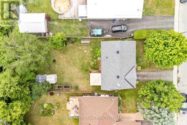 Property Photo: 58 Seventh Avenue ON K7S 3S2
