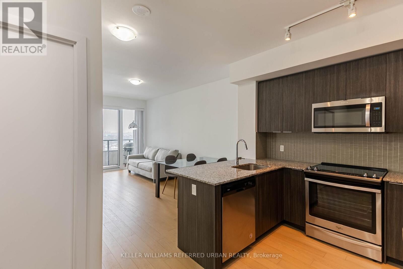 Property Photo:  20 Shore Breeze Drive 3504  ON M8V 1A1 