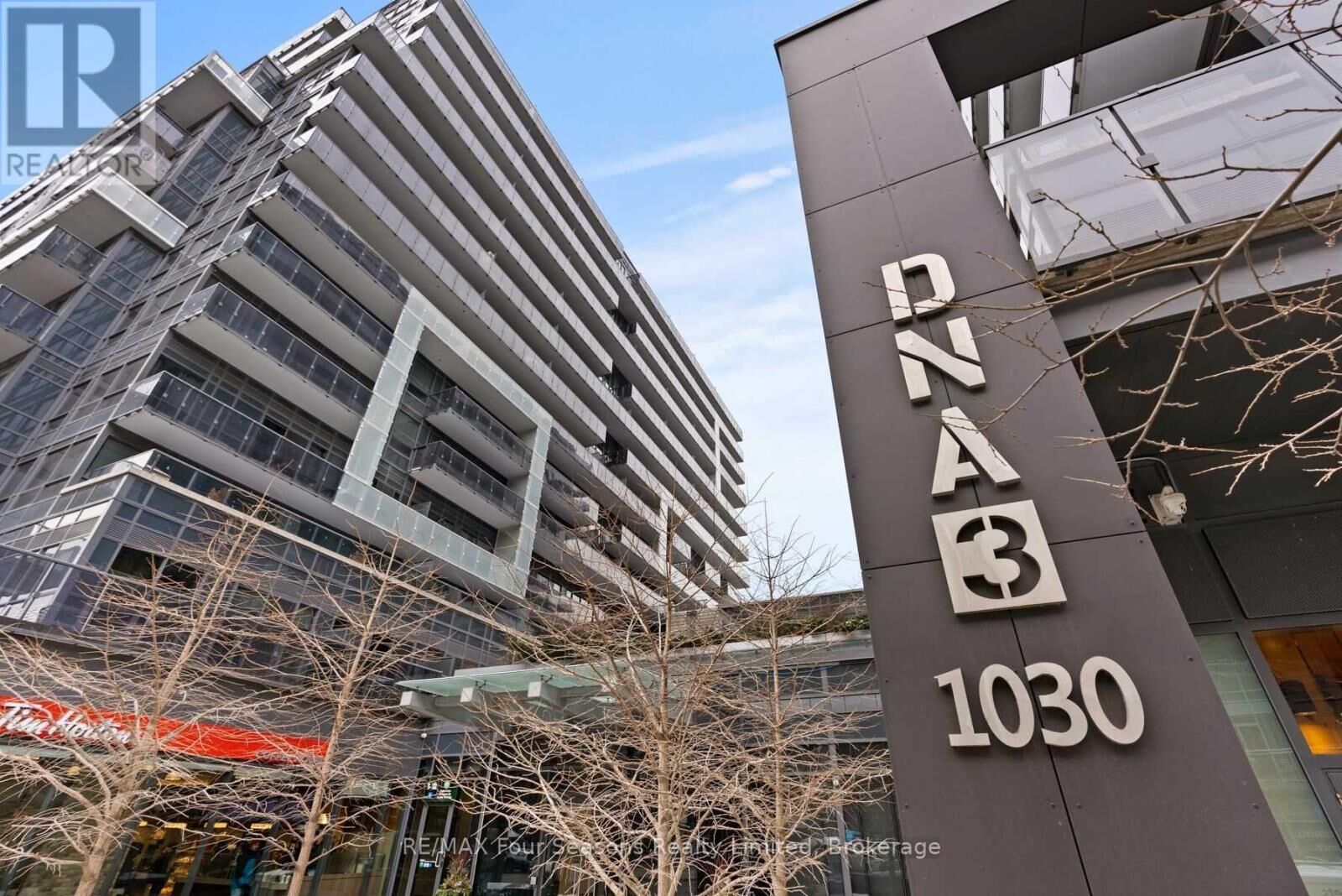 Property Photo: 1030 King Street West 325 ON M6K 1E6