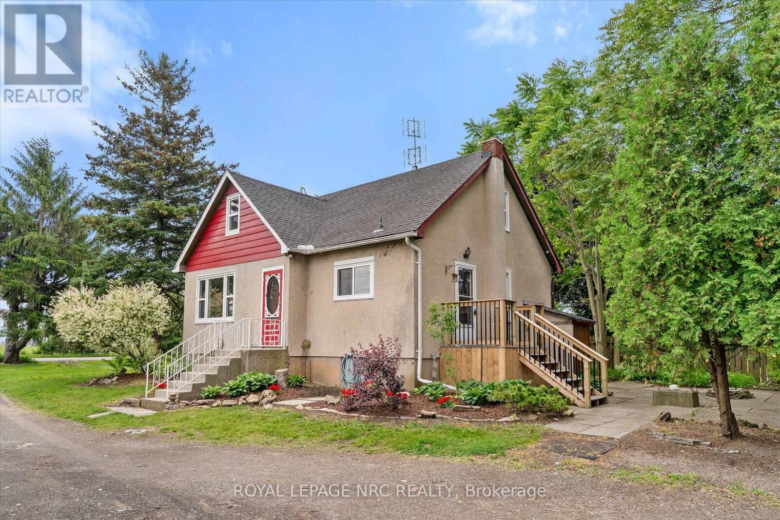 Property Photo: 1447 Fifth Street ON L2R 6P9