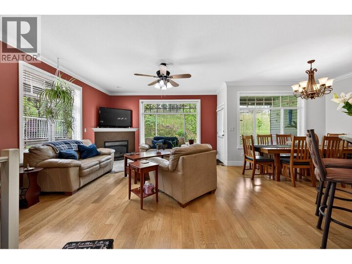 Property Photo: 2046 Robson Place 4 BC V2E 0A5