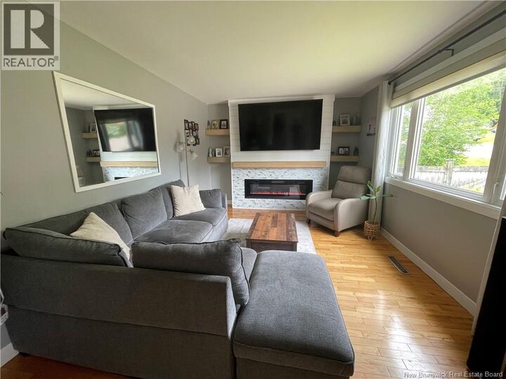 Property Photo:  222 Wedgewood  NB E1B 2E2 