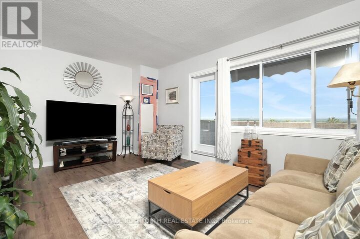 Property Photo:  1599 Lassiter Terrace 819  ON K1J 8R6 