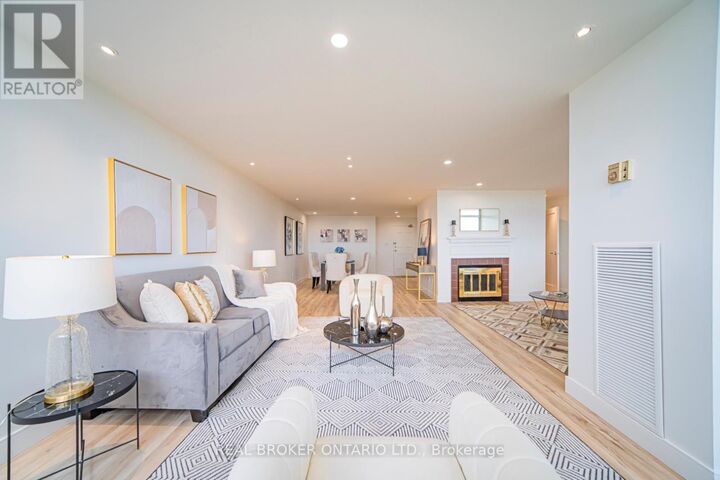 Property Photo:  3151 Bridletowne Circle 1901  ON M1W 2T1 