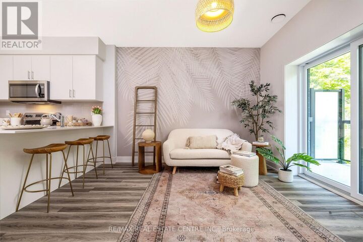 Property Photo:  1100 Lackner Place 114  ON N2A 3R2 