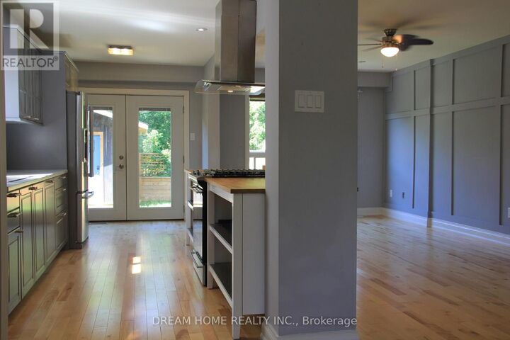 Property Photo:  50 Pickett Crescent  ON L4N 8B8 