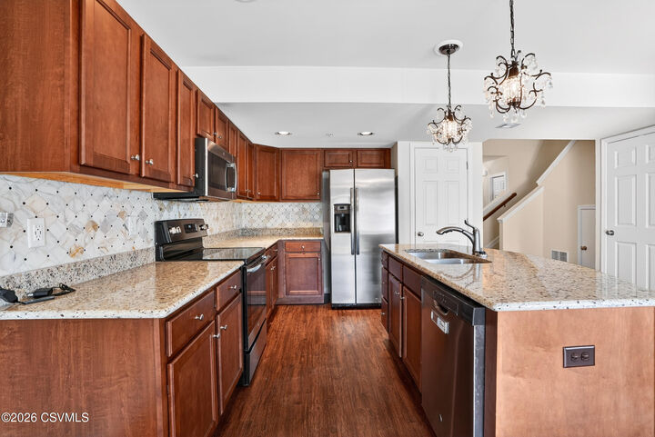 Property Photo:  175 N Oakwood Lane  PA 17870 