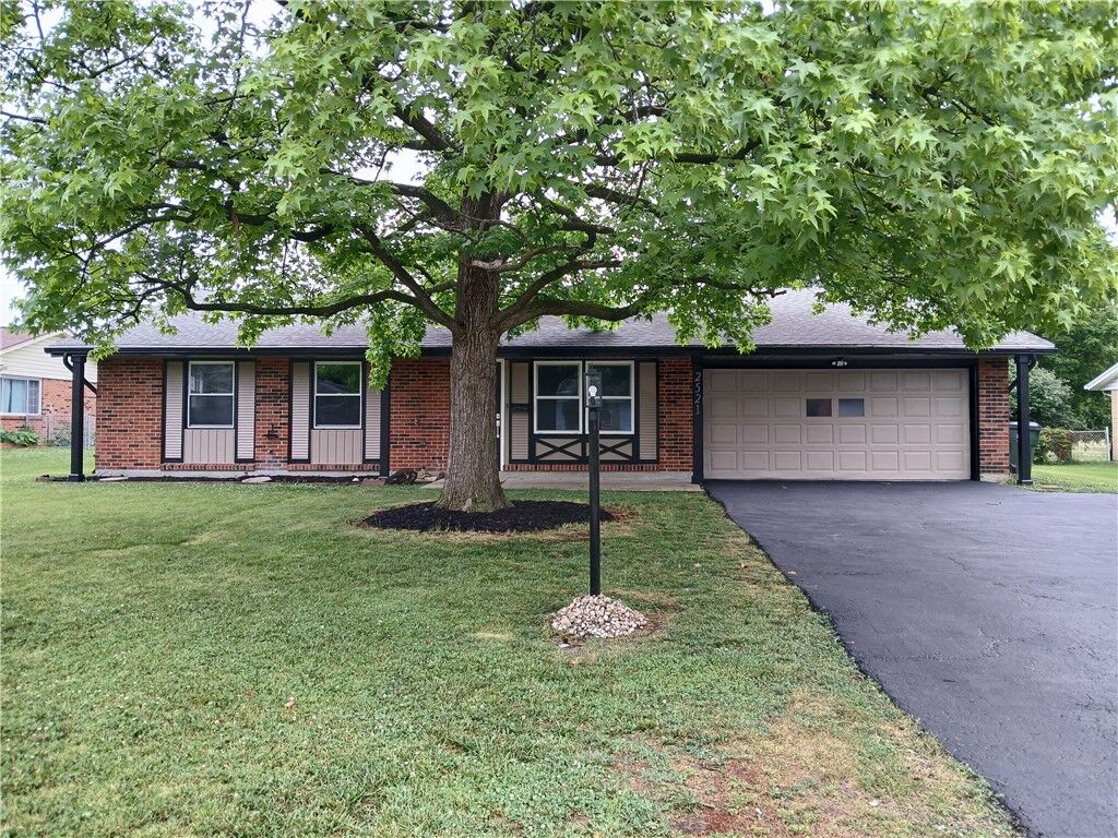 Property Photo: 2521 Bellsburg Drive OH 45459