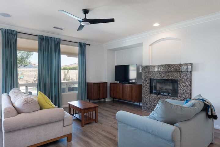 Property Photo: 245 Via Martelli CA 92270