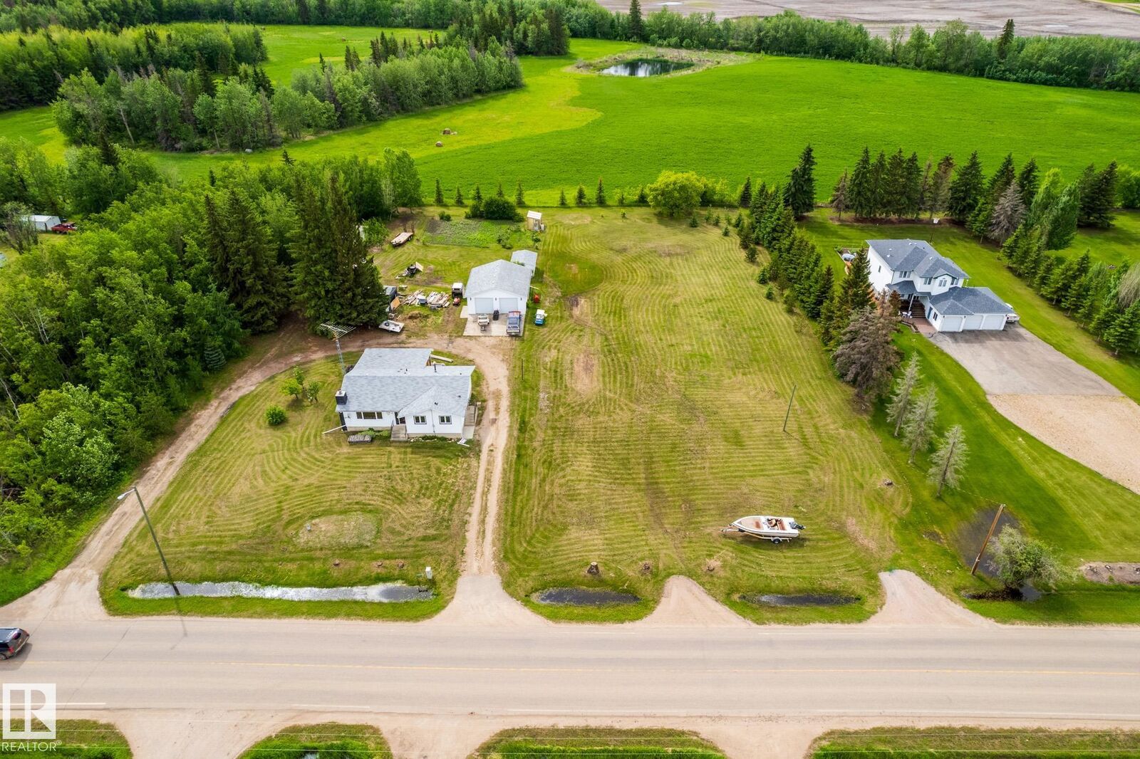 Property Photo:  3706 50 Street  AB T0A 3C0 
