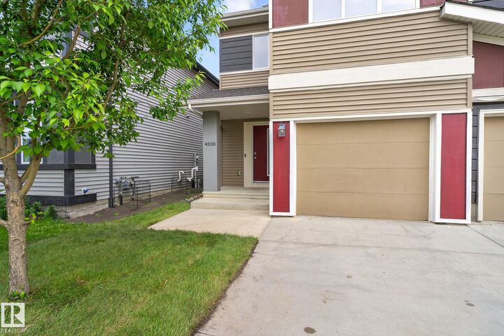 Property Photo: 4330 Prowse Link Link SW AB T6W 3A7