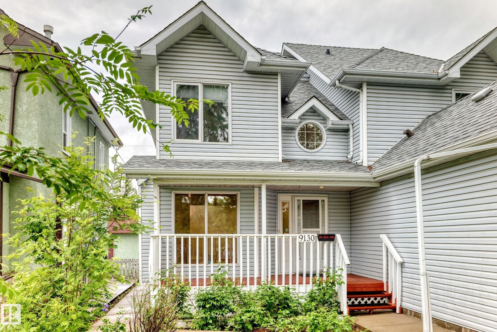 Property Photo: 9130 77 Avenue NW AB T6C 0M2