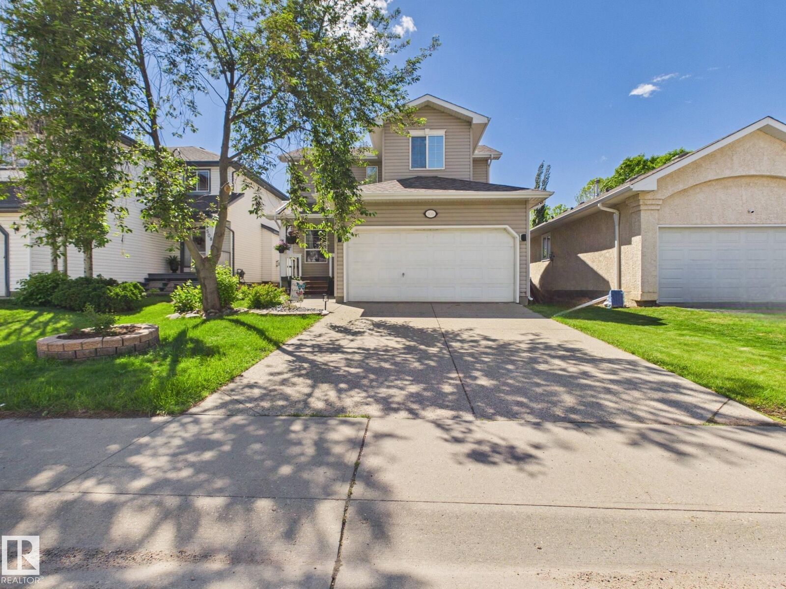 Property Photo:  506 Bevington Close NW  AB T5T 6G3 