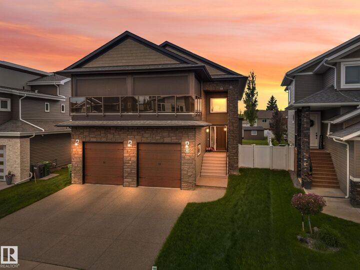 48 Lundberg Crescent — photo 1