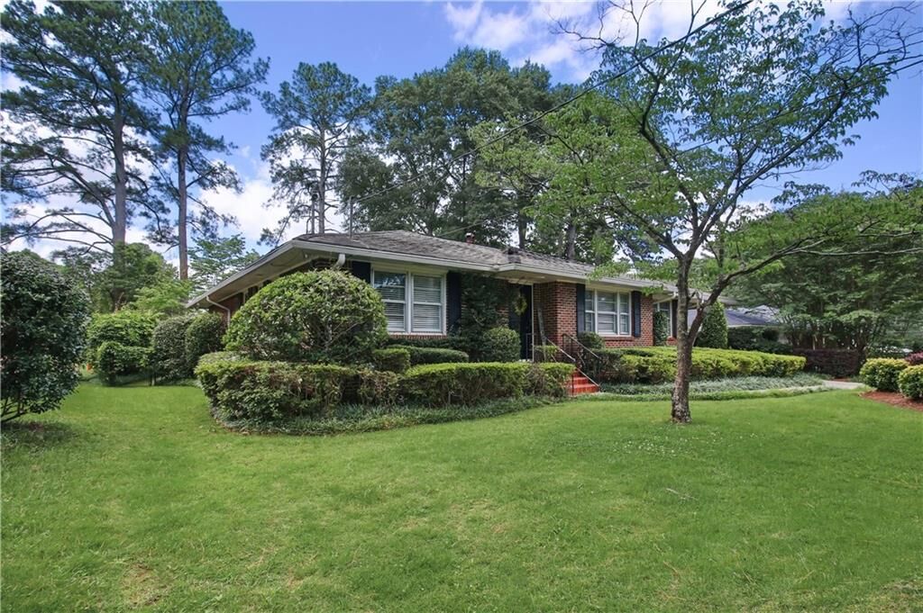 Property Photo: 1507 Knollwood Terrace GA 30033