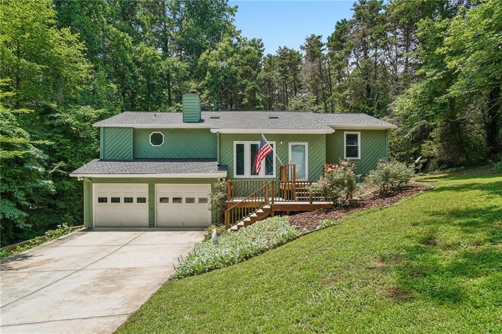 Property Photo: 659 Sunshine Trace NW GA 30102