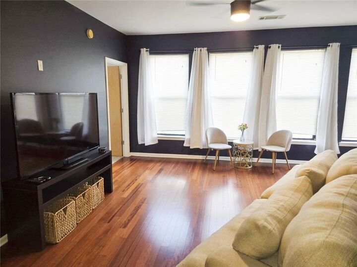 Property Photo:  898 Oak Street SW 3203  GA 30310 