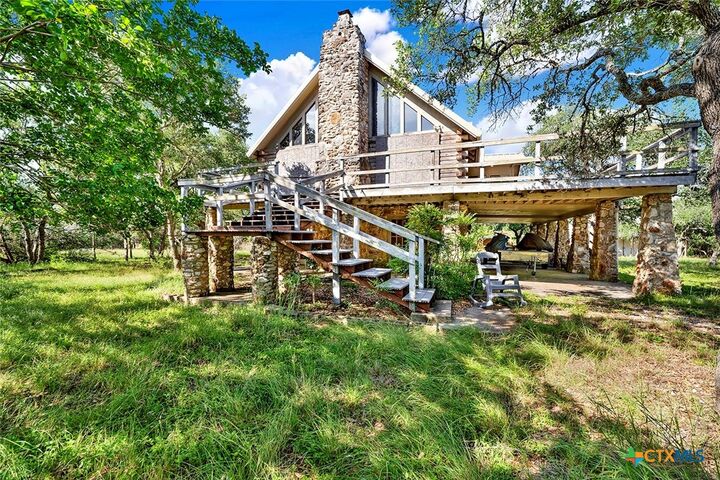 Property Photo: 8015 Ozark Drive TX 78666