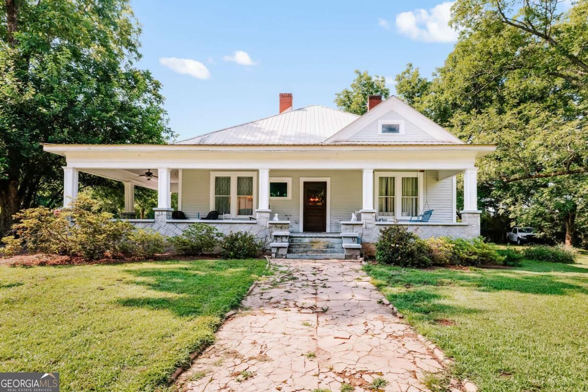 Property Photo: 670 Railroad Avenue GA 30627