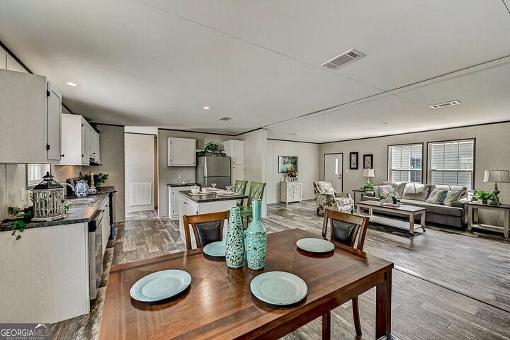 Property Photo: 1350 Dogwood Lane GA 31537
